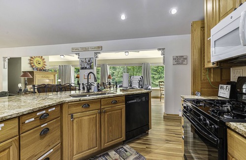 South Haven House | Prices slashed for Oct & Nov! 500.00 per night with a 3 night minimum.