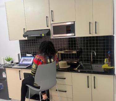 Westlands Hotel | PRIDEHOMEs124