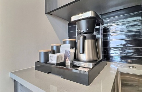 Five Points South Apartment | Prime Bham Location | Walk to UAB, Park & Dining