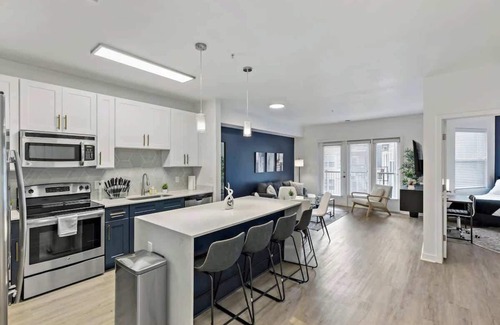 Cherry Apartment | Prime Central Apt | Pool, Gym, Parking, W/D