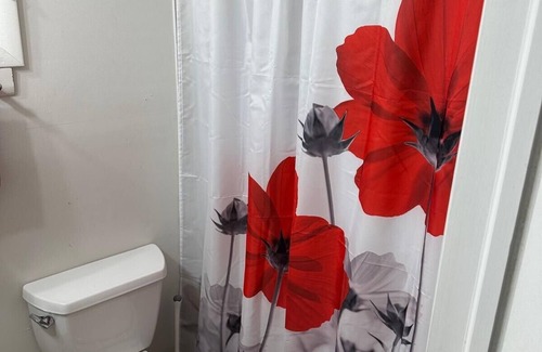 Perth Amboy House | Prime Cozy Room. Easy NY access