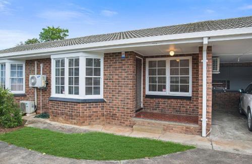 Royston Park House | Prime Location 2 Bed Renovated in Royston Park