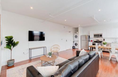 South Main Historic District Apartment | Prime Location - Modern Loft Right on S Main St!
