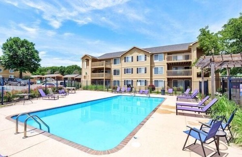 Manhattan Apartment | Prime Location - Near KSU Stadium & Hospital