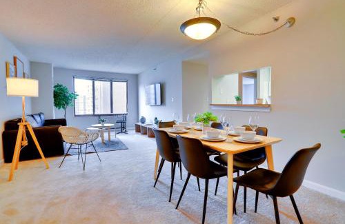 Crystal City Apartment | Prime Location Near Pentagon and Metro