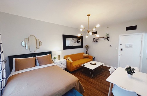 South Beach Hotel | Prime Location Room | Queen Bed + Sofa Bed | Free Beach Chairs & More