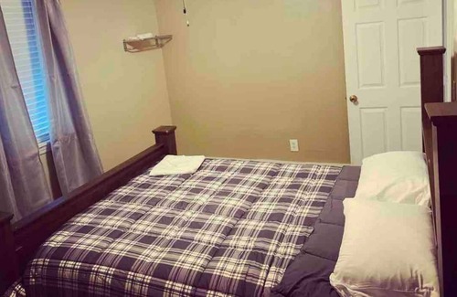 Shelby Park House | Prime Location Shelby Park 2bd Gem!