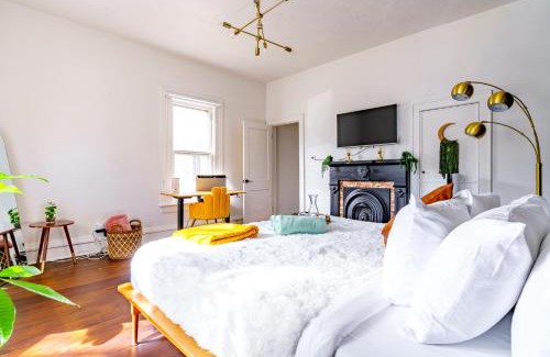Chillicothe House | Prime Location Top Rated Clean Parking Free!