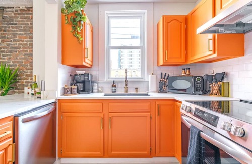 Short North House | Prime Location Top Rated Clean Parking Free