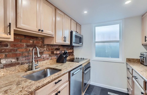 Central Boulder House | PRIME spot! Blocks to Downtown Pearl St. & Trails! Amazing Views!