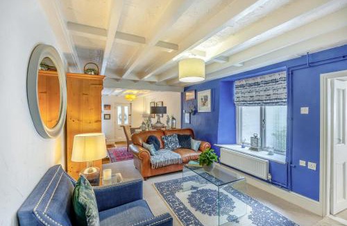 Tealby House | Primrose Cosy Cottage