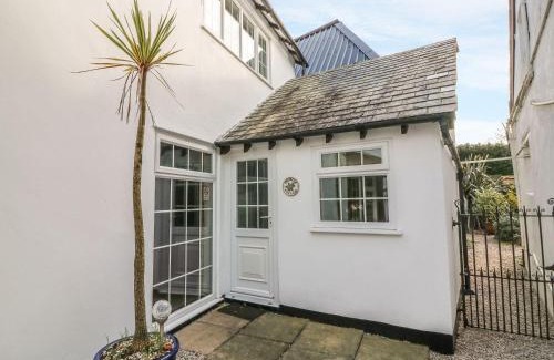 Paignton House | Primrose Cottage