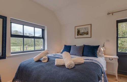 Mayfield House | Primrose Lodge in the beautiful Mayfield