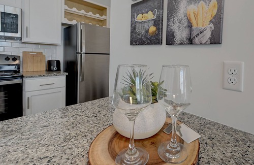 Doctors Inlet Apartment | PrimRose Retreat in Orange Pk Nr. NAS JAX& ENTMT.