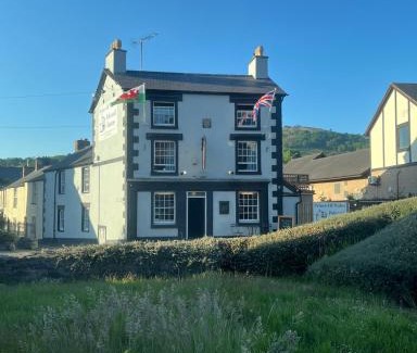 Llangollen Hotel | Prince of wales pub and accommodation