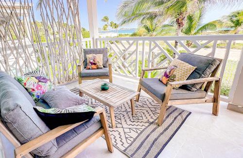 Orient Bay House | Princess Manon Beachfront Ocean view Orient Bay