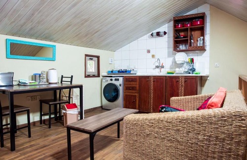 Kokomlemle Apartment | Prisam Lodge