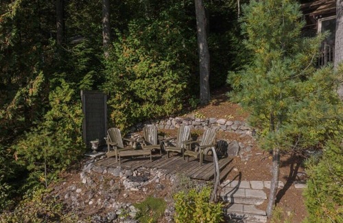 Muskoka Lakes Cabin | Priscillas Too on Bass Lake