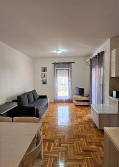 Lazi Apartment | PriSMi