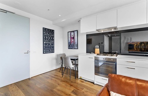 Brighton Apartment | Pristine 1-Bed Apartment near Local Cafes