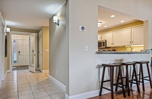 West Hartford Condo | Pristine Condo, Amazing Golf Views | Fox Hollow 8B