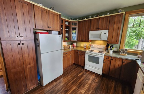 Dedham Cottage | Pristine Lakefront Cottage in Maine 30 miles from Acadia National Park.