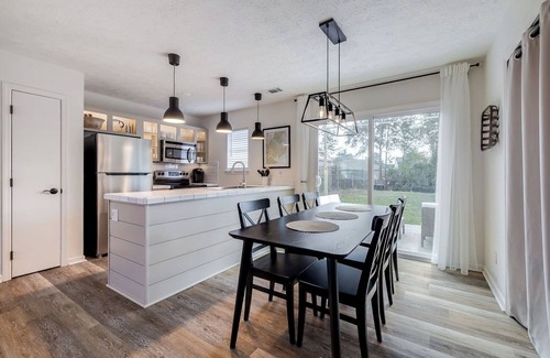 Whitemarsh Island House | Pristine waterfront 3 bed/2 bath home. Great location between Savannah & Tybee!