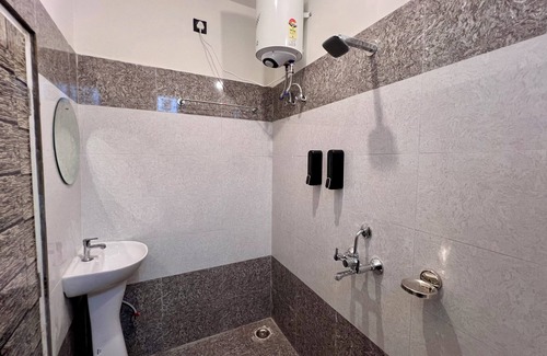 Tapovan Hotel | Prithvi Hotel