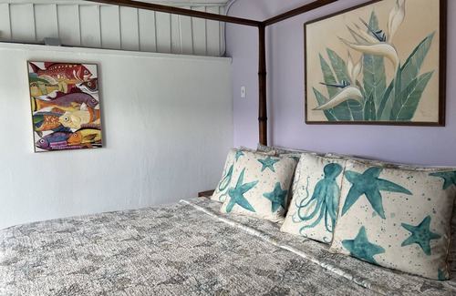 Red Hook Resort | Privacy. Romantic Private Pool Villa @ Sapphire. Generator