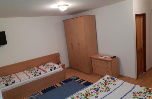 Nova Lesna House | Privat Maria