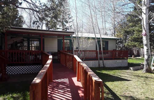 Robertson House | Private 10-room house. Safe, Secluded, Surrounded by lakes, rivers, & creeks!