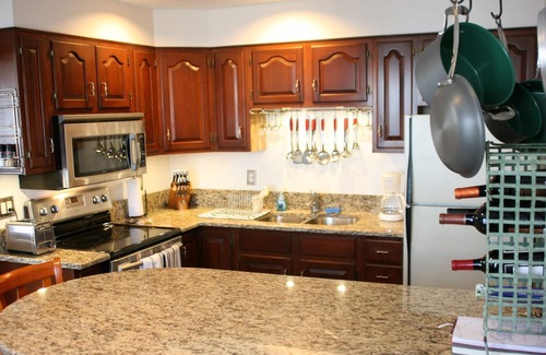 Elverson House | Private 2 bedroom, 1 bathroom suite in 19th Century House