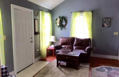 Newbury Apartment | Private 2 Bedroom Apartment Close To Newburyport, Beaches And Marshes!