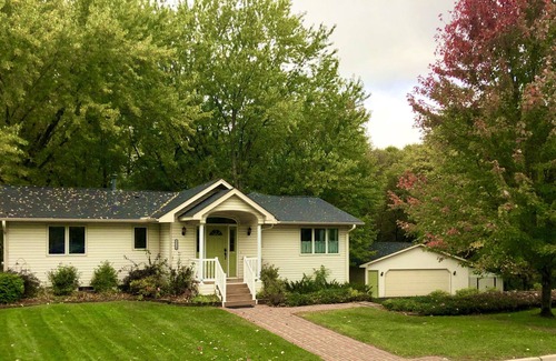 Blaine House | Private 5 bd home perfect for large families!