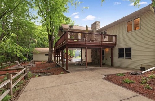 Blaine House | Private 5 bd home perfect for large families!