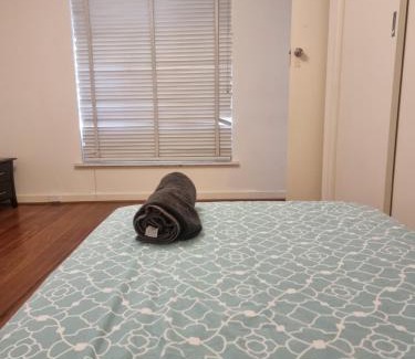 Balwyn North House | Private and big room with 2 beds Balwyn North