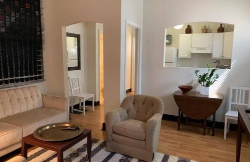 Inman Park Apartment | Private and Sophisticated Inman Park Apartment