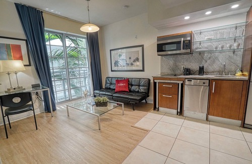 South Beach Apartment | Private Apartment at the Congress