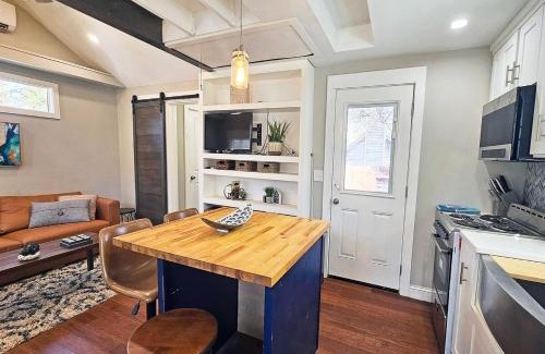 Forest Park House | Private Atlanta Tiny House with Mini Golf