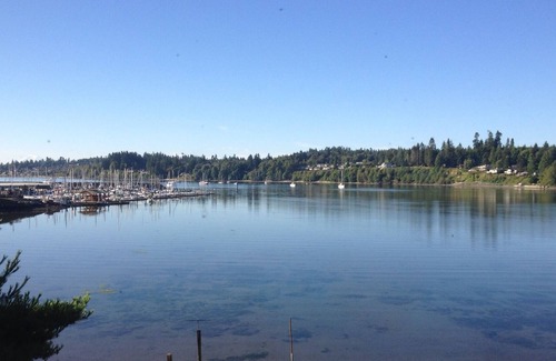 Kingston Apartment | Private beach downtown Kingston, minutes walk to Edmonds and Seattle ferries