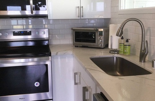 Ewa Beach House | Private Beach House, outside seating, BBQ, Wi-fi. Questions-just ask Karen.
