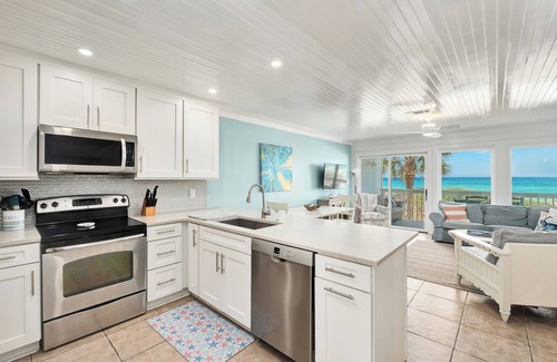 Santa Rosa Beach House | Private Beach Access, Adorable Renovated Gulf Front Condo, 4BR, pool/hot tub