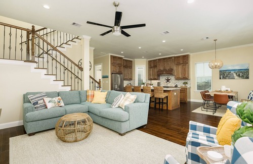 Galveston House | Private Beachfront home w/HOT TUB, 2 Decks, Open Plan & Dune Walkover