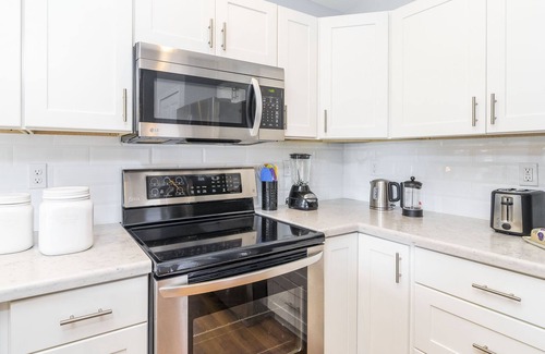 Hobe Sound House | PRIVATE BUNGALOW IN BEACH TOWN - PET FRIENDLY