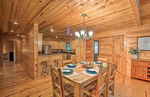 Golden Cabin | Private Cabin on 25acres w/Huge Grilling Pavilion