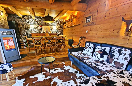 Le Bourg-d'Oisans House | Private Chalet ★ Jacuzzi ★ Billiards ★ Sauna ★ BBQ ★ PingPong ★ Massage