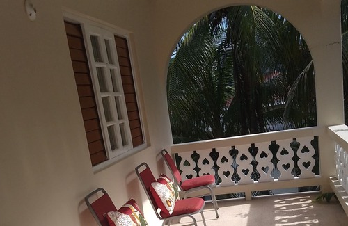 West Gate Hills House | Private, Comfortable Setting