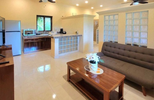Salinas Apartment | Private Comfortable Apartments 5min from Supermarket & Marina