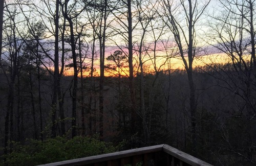 Sloans Valley Cabin | Private Cottage at Lake Cumberland Resort- a gated lakefront Community