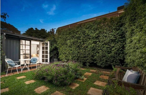 Box Hill North Bed & Breakfast | private cottage